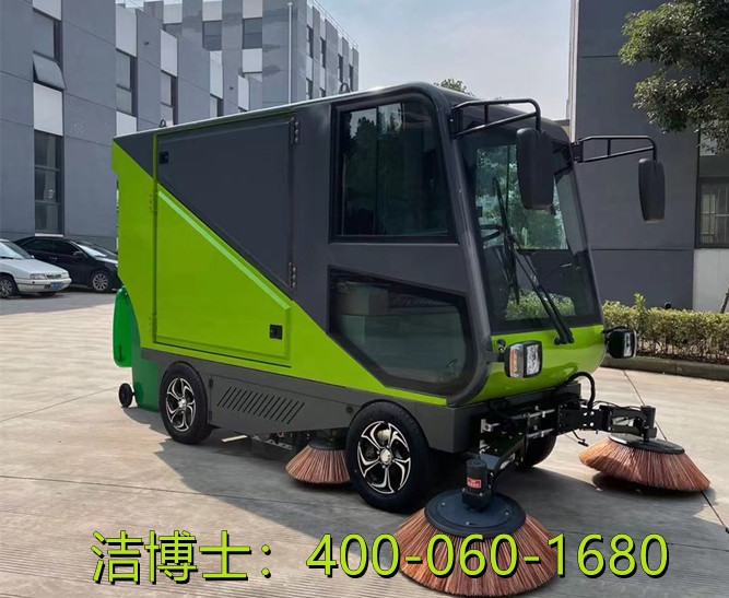 潔博士駕駛掃地車客戶案例-中交隧道局江陰靖江長江隧道項目部